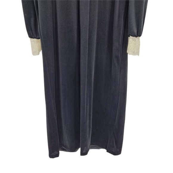 Mervyn's Velour Lace Embroidered Shawl Collar Cuffs Housecoat Robe Black Sz S - Picture 11 of 12